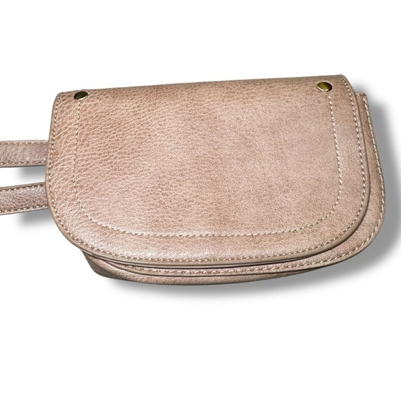Anthropologie Hazel Convertable Belt Bag in Taupe 
Vegan Leather - Picture 2 of 9